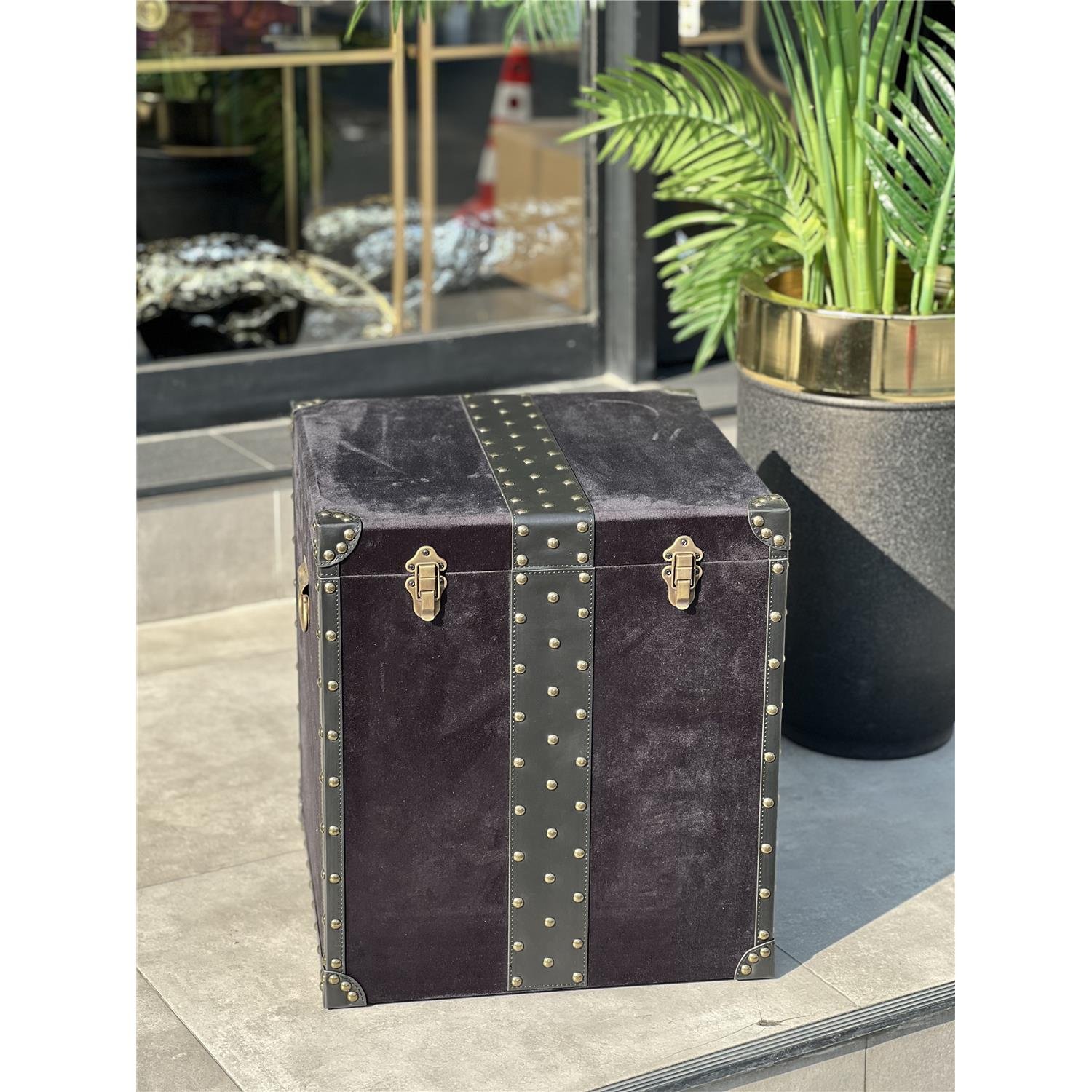 KÜP SANDIK 45X50 SİYAH DERİ BANT DETAYLI