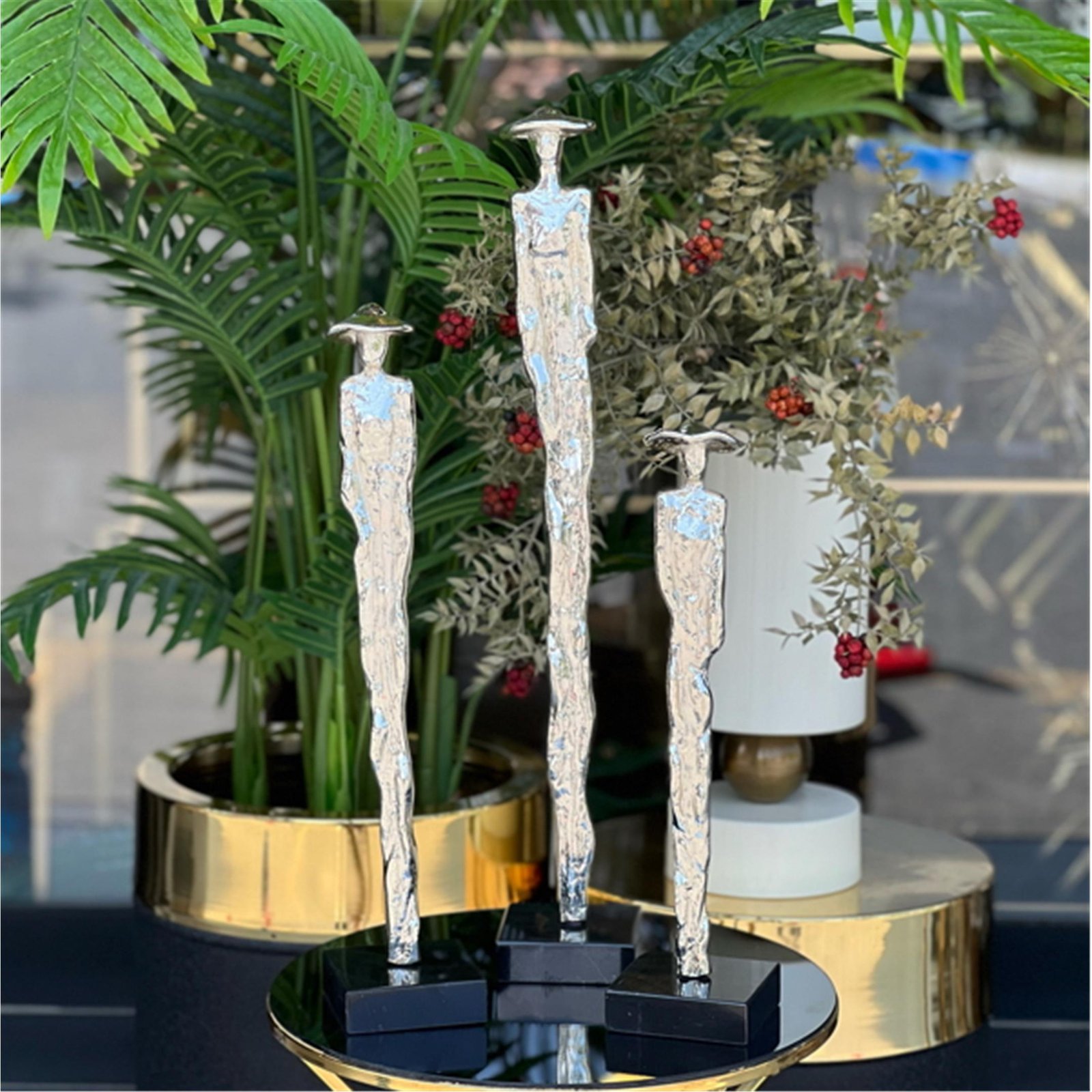 ŞAPKALI KADIN HEYKEL 3 LÜ TAKIM GÜMÜŞ