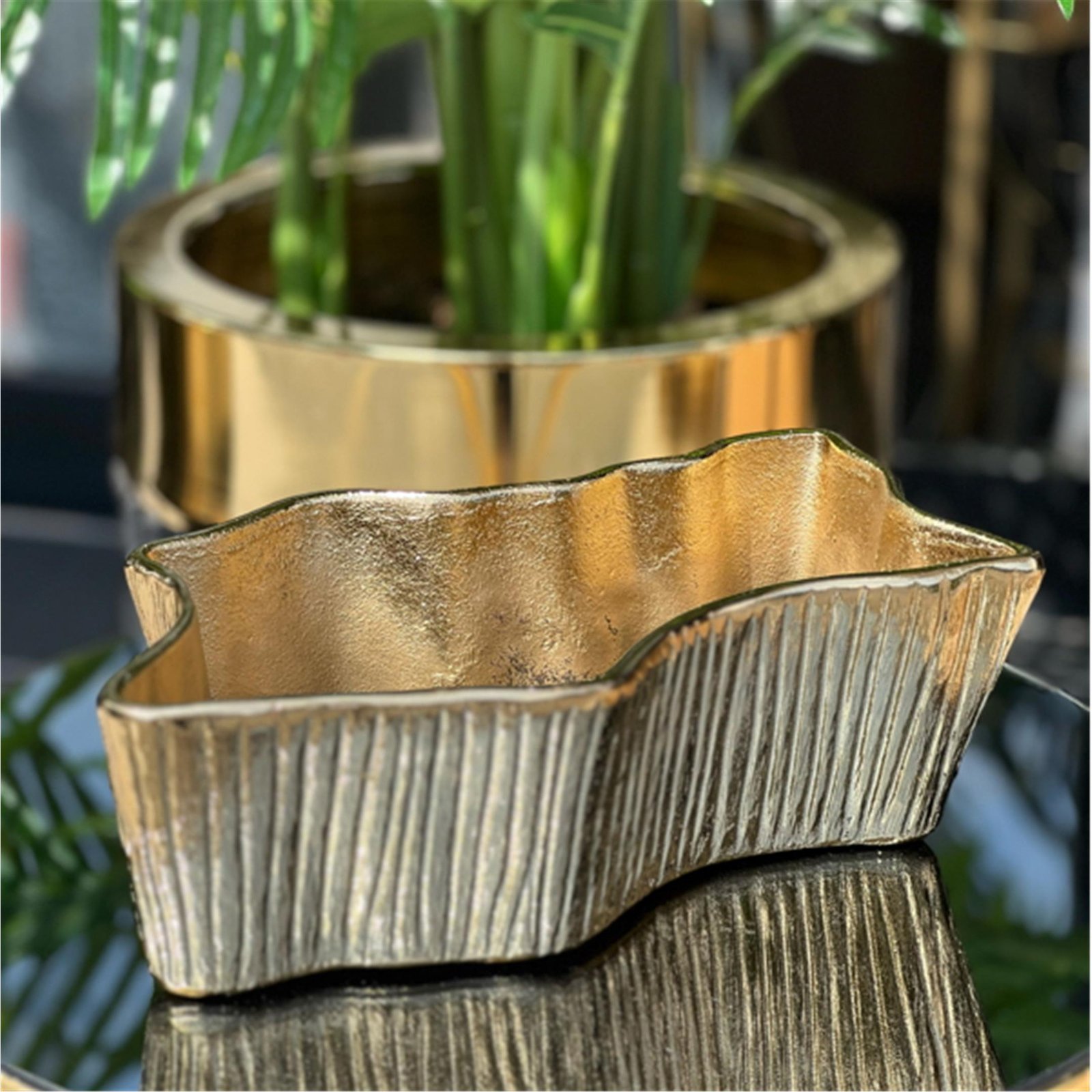 ÇİZGİLİ KÜÇÜK MASAÜSTÜ ÇİÇEKLİK ALTIN