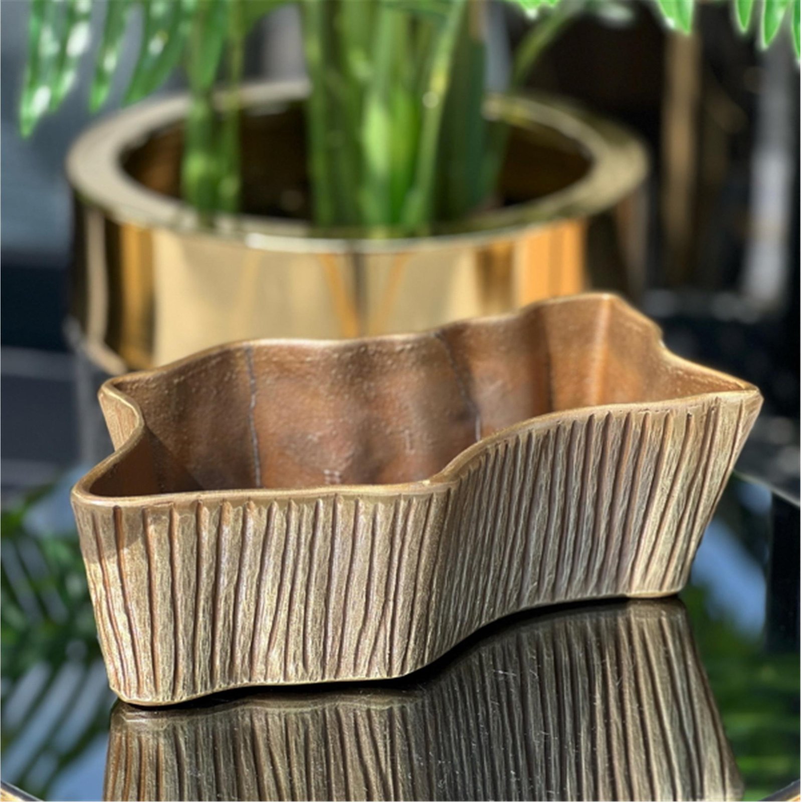 ÇİZGİLİ KÜÇÜK MASAÜSTÜ ÇİÇEKLİK ESKİTME