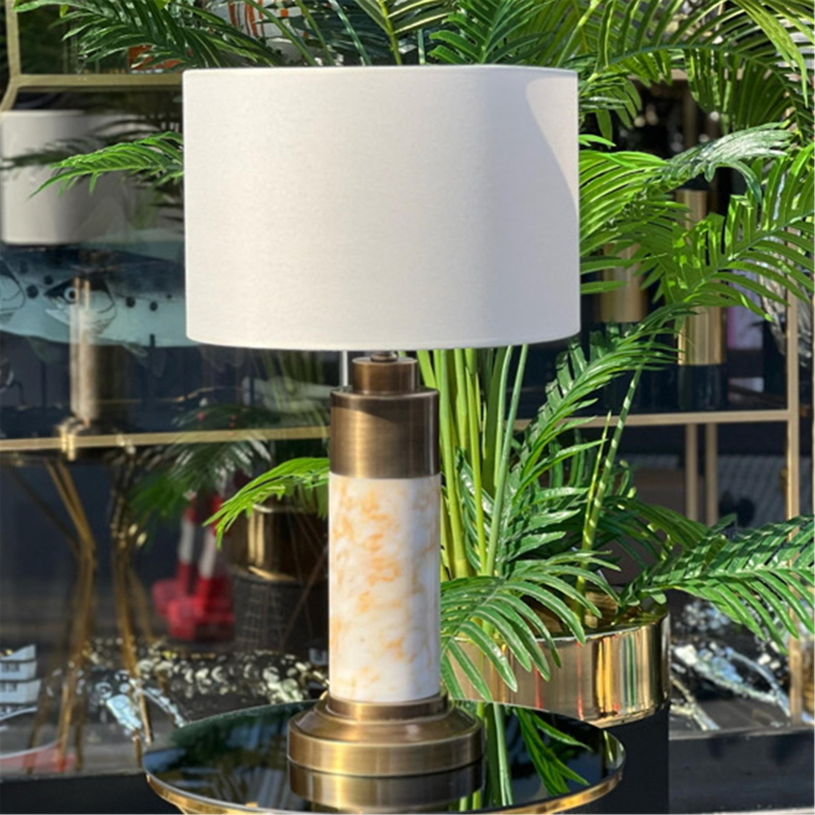 ESKİTME BEYAZ MERMER DETAY ABAJUR