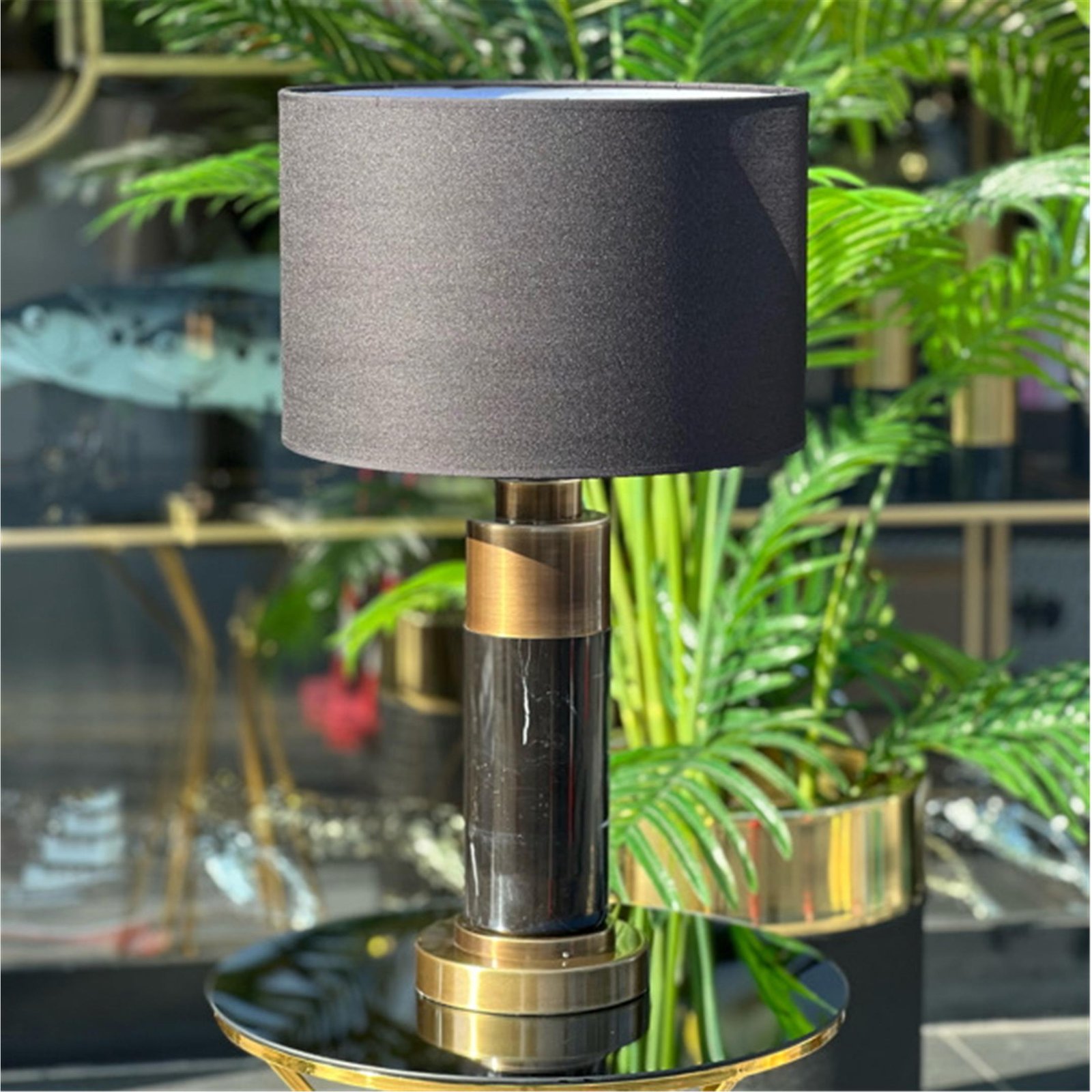 ESKİTME SİYAH MERMER DETAY ABAJUR