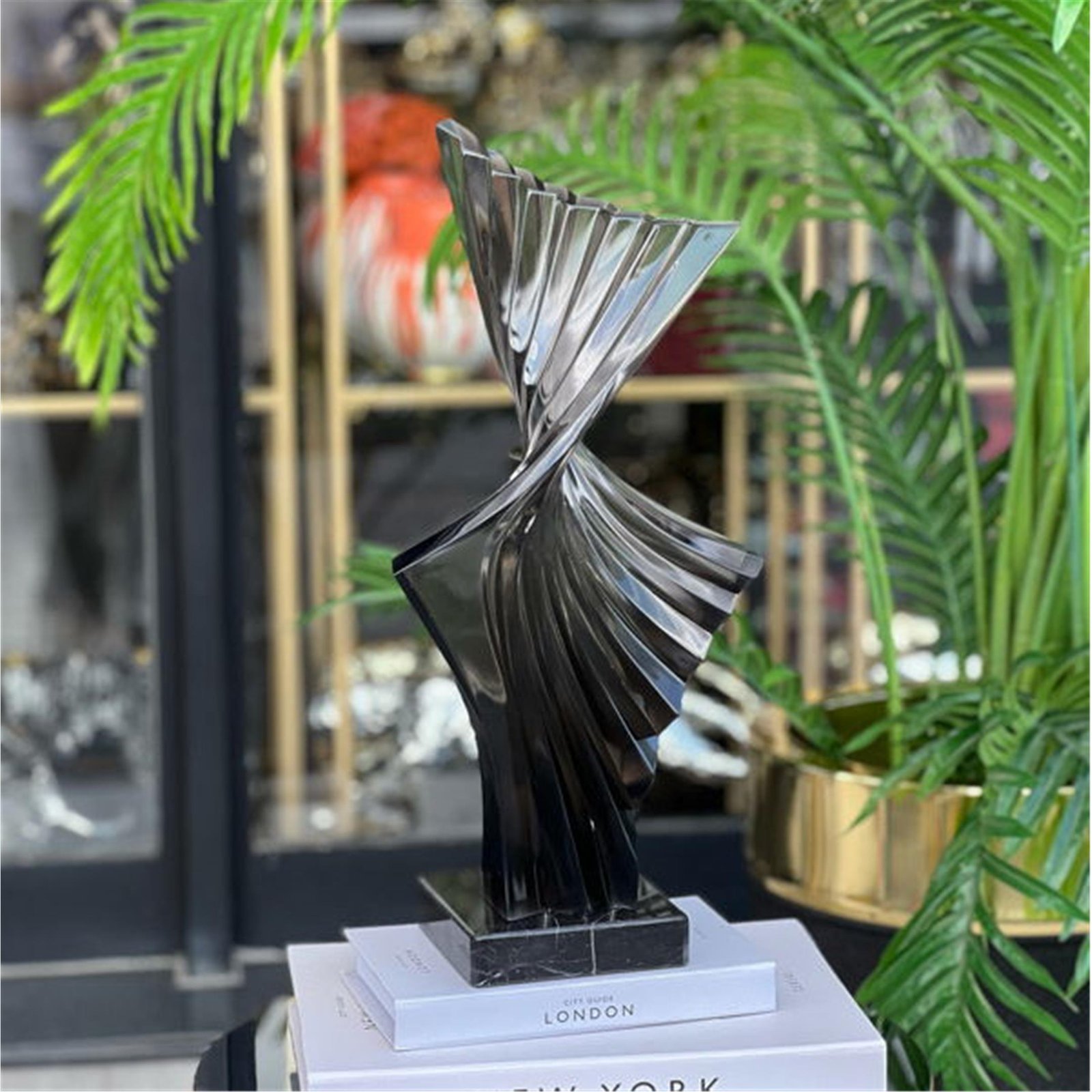 REÇİNE SOYUT HEYKEL FÜME