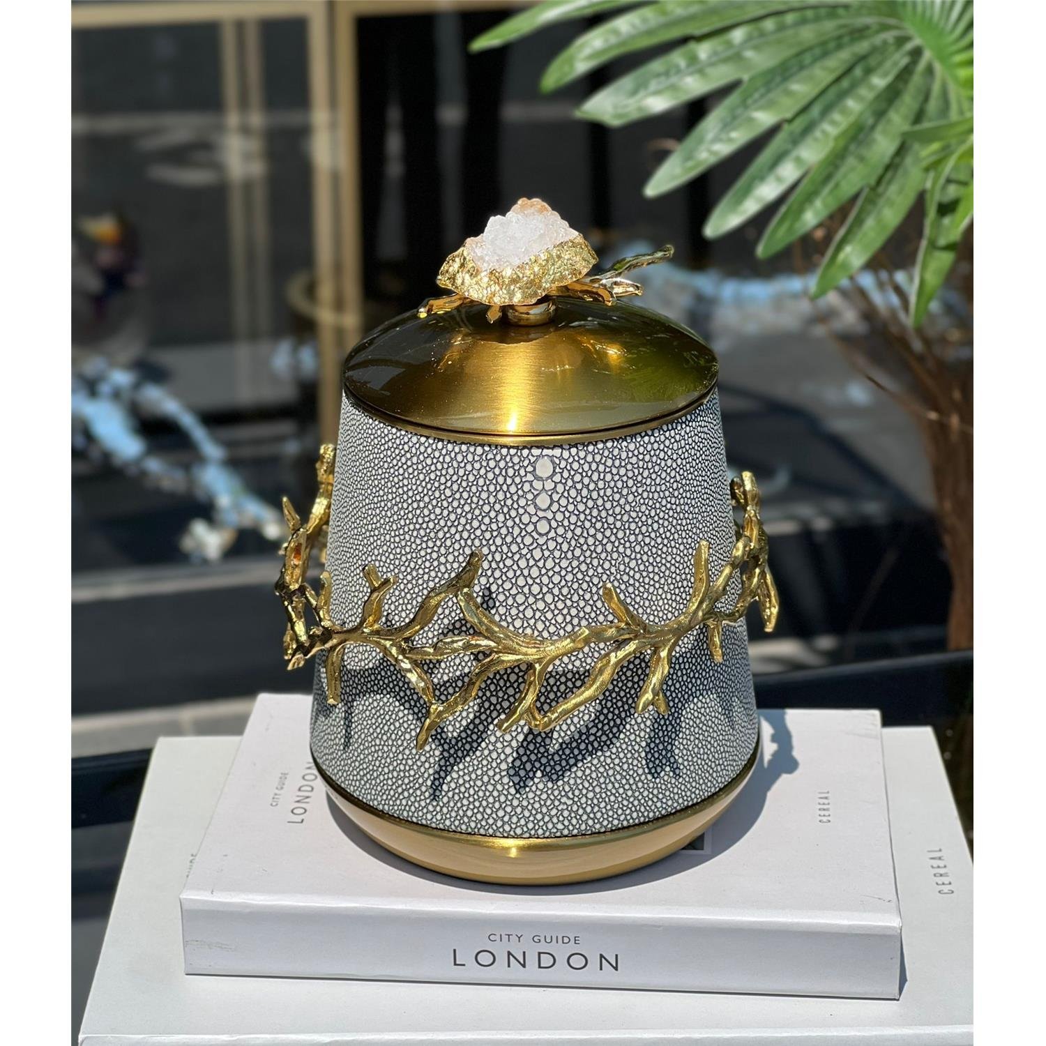 PİRİNÇ DERİLİ UTOPİA KAPAKLI VAZO KÜÇÜK