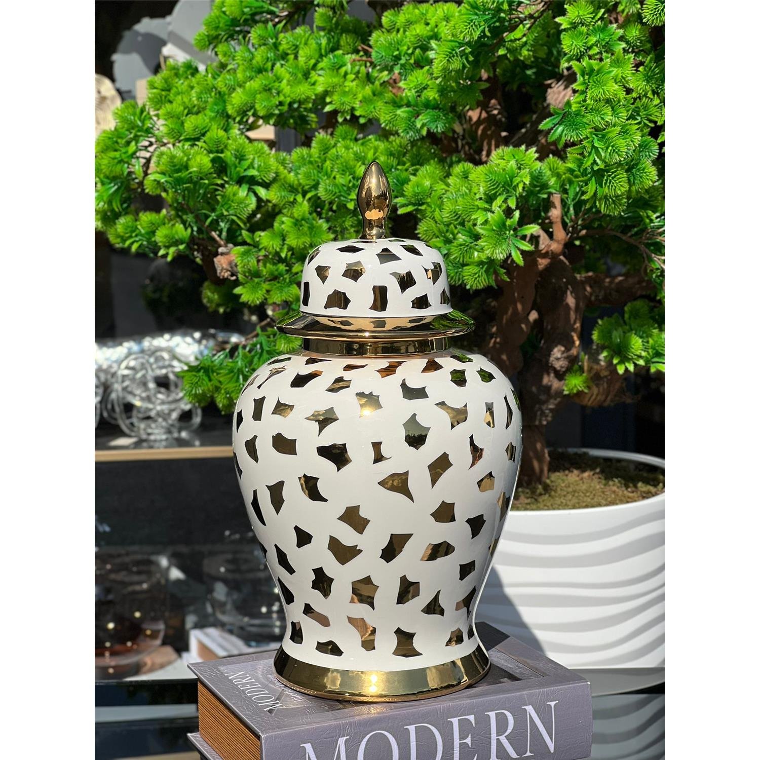 İTHAL BEYAZ ALTIN DAMA SERAMİK VAZO KÜÇÜK