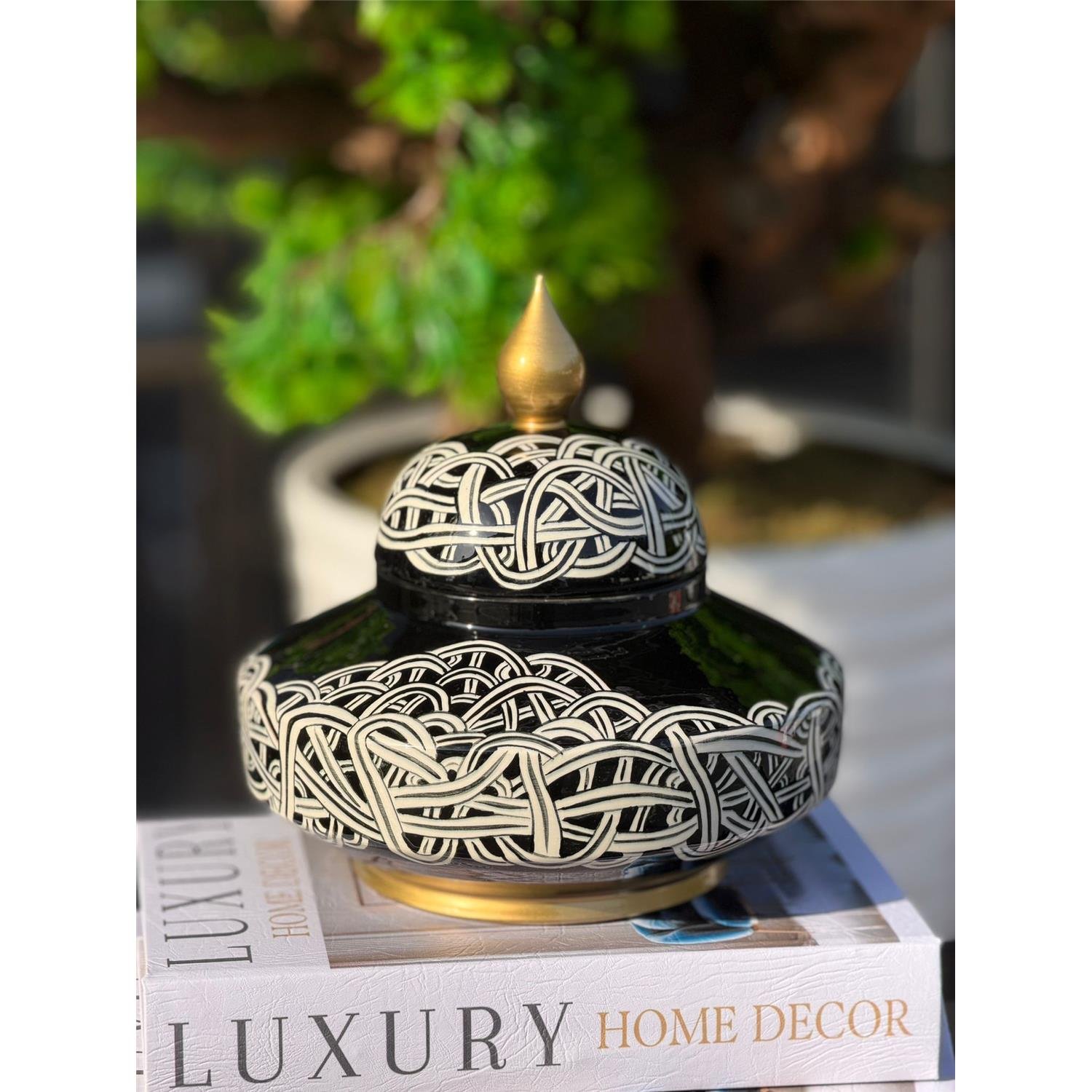 ÖRGÜLÜ DESEN SİYAH BEYAZ 20CM UZAY KÜP